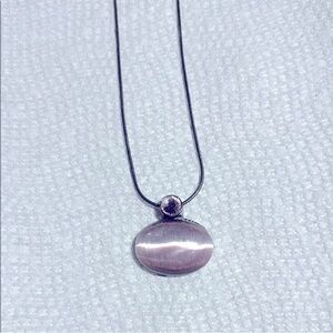 Pink Oval Pendant Necklace‎
